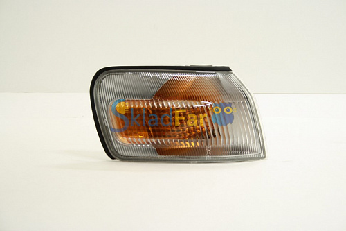 Поворотник правый TOYOTA COROLLA AE110 95-   с ЛАМП   