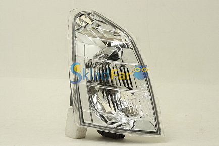 Поворотник правый NISSAN X TRAIL 01-06 (215-1599)  