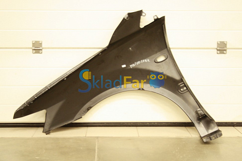 Крыло перед правое MITSUBISHI SPASE WAGON 97- / CHARIOT