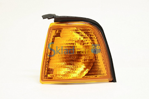 Поворотник левый AUDI 80 (B3) 86-91 желтый    