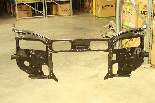 Передняя панель MITSUBISHI SPASE WAGON 97-