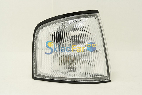 Поворотник правый MAZDA BONGO 00-11