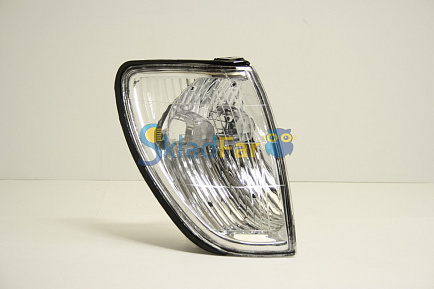 Поворотник правый TOYOTA L/C 100  02-04  (212-15D3)  под лампу PY21W    