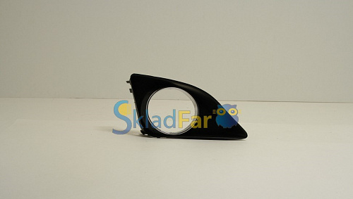 Оправа противотуманки правая TOYOTA COROLLA 07-09  хром окантовка   