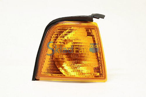 Поворотник правый AUDI 80 (B3) 86-91 желтый     
