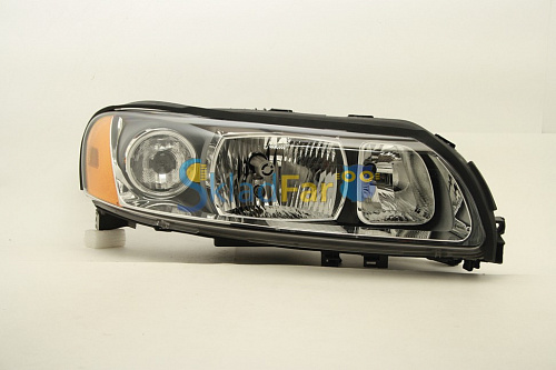 Фара правая  VOLVO XC70 V70 05-06 под коррек   