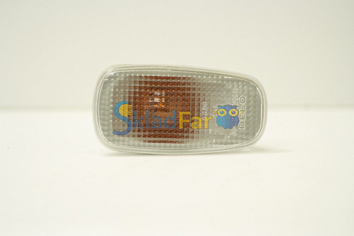 Повторитель в крыло TOYOTA LAND CRUISER 200 07- с ЛАМП   