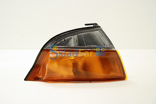 Поворотник правый TOYOTA GRANVIA  97-00      