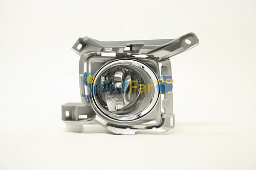 Противотуманка правая TOYOTA LAND CRUISER 200  12-15 / RAV 4 13-15  с ЛАМП и оправой      