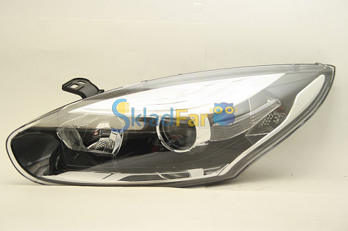 Фара левая RENAULT MEGANE 14-16  c коррек   