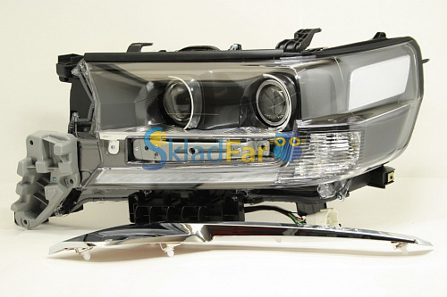 Фара левая TOYOTA L/C 200 16- черн, ДИОД, с корректором