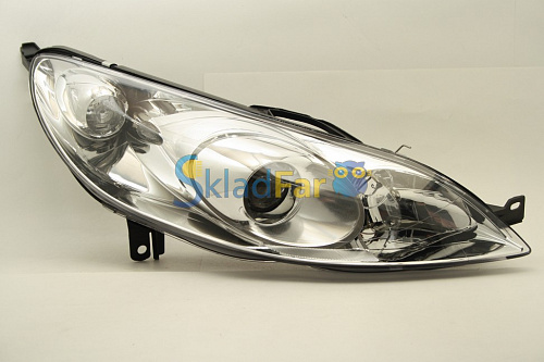 Фара правая PEUGEOT 407 04-08 с корр        